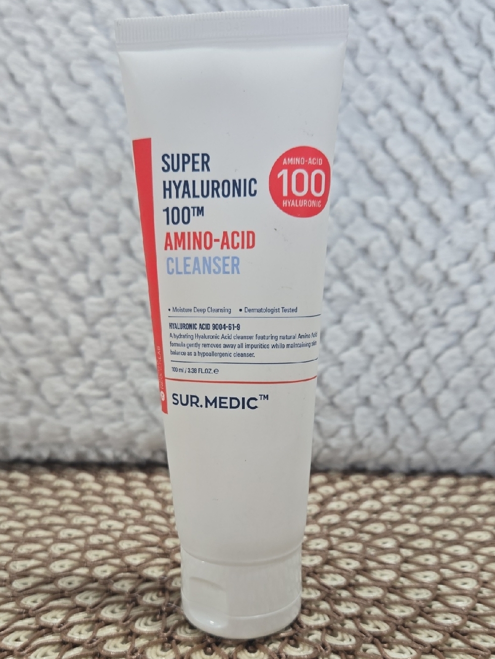 SUR.MEDIC Super Hyaluronic Amino-Acid Cleanser — White Hydrating Face Wash